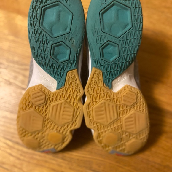 LeBron XIII low - Picture 7 of 7